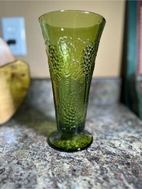 Vintage Indiana Glass Harvest Grape pattern, Colony Green color